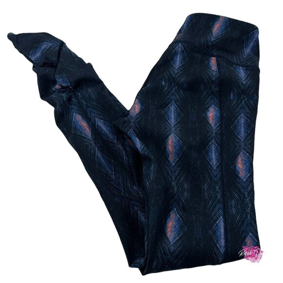 Calia By Carrie Underwood Capri Leggings Size XS Multi Colored Print - Picture 3 of 4